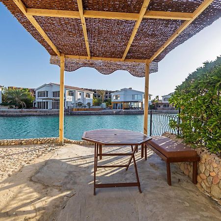Aden Beach - Sea View Room With Beach Access In Villa 후르가다 외부 사진